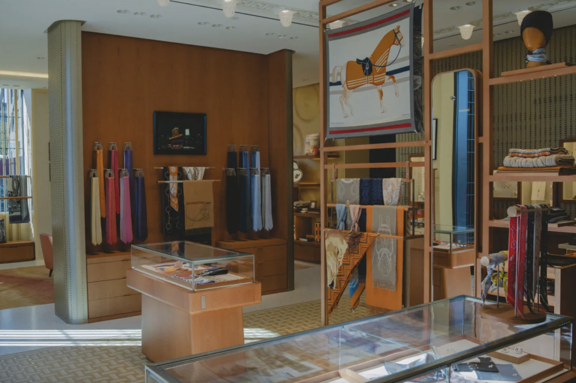 <h2>Hermès Lands in Music City</h2>

<p>The French luxury house opened its first store in Nashville. The two-story unit is located in the up-and-coming Wedgewood Houston neighborhood in a red brick building that
formerly housed a hosiery factory.<p>

<div class="sub-heading"><a href="https://wwd.com/fashion-news/designer-luxury/hermes-store-nashville-wedgewood-houston-diane-mahady-1238301436/">Take a Look Inside</a></div>